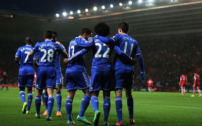 博鱼电竞独家-伊萨克接角球头球破门