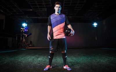 博鱼电竞评论-格里马尔多这脚射门贴地斩